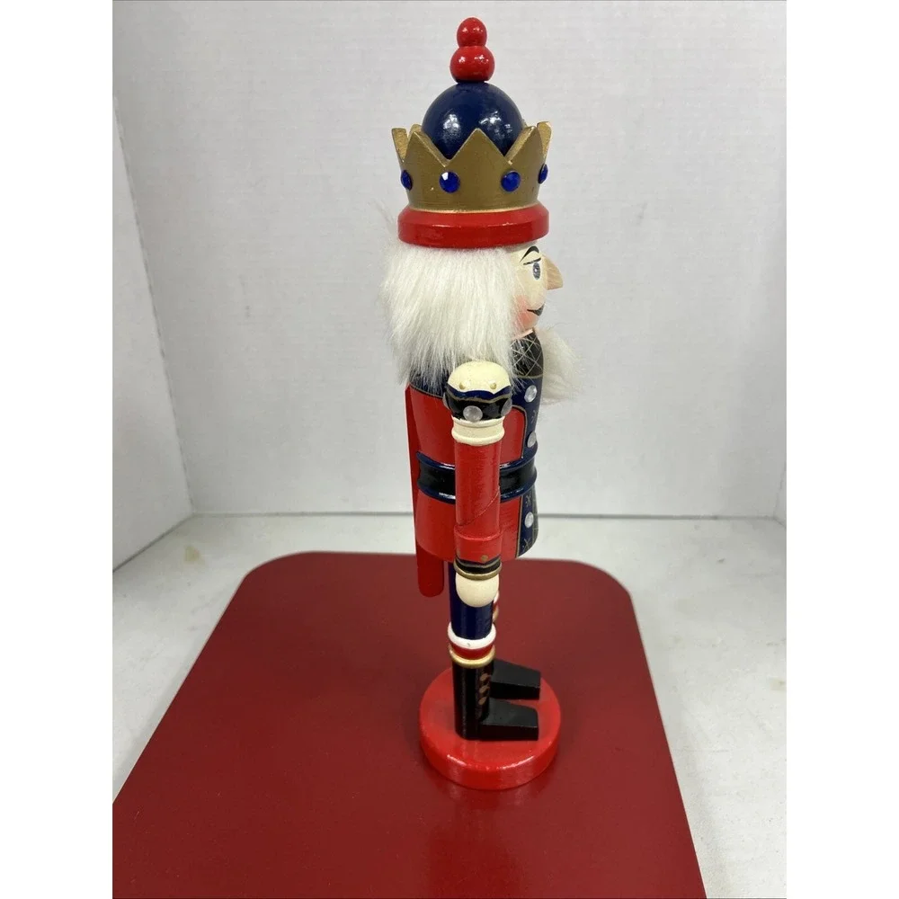 The Unbranded Brand 2002 nutcracker